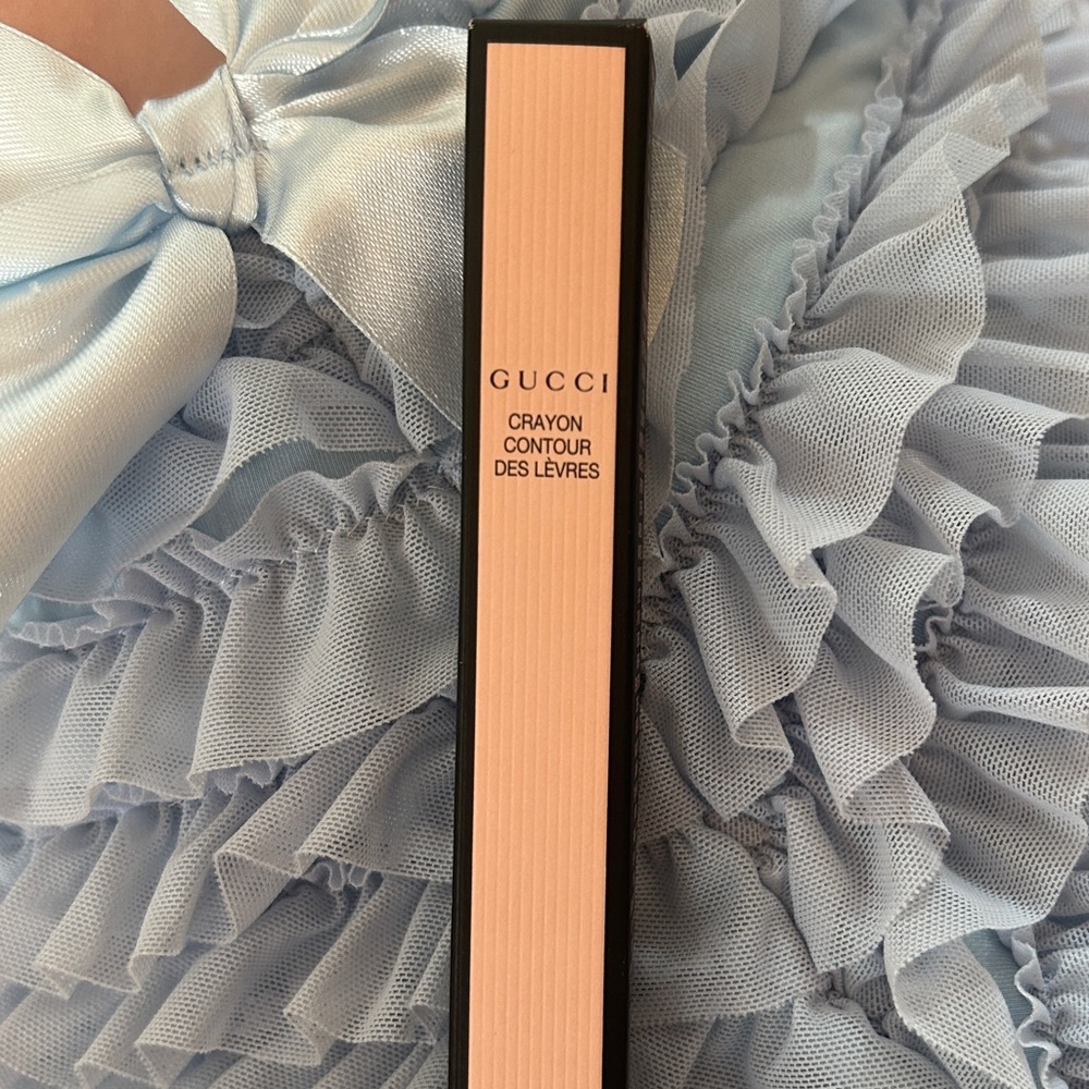 SOLD GUCCI lip pencil in shade 06 Bordeaux